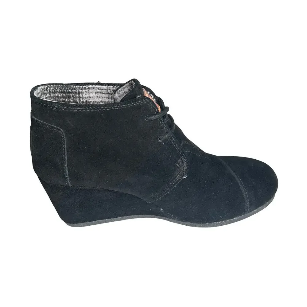 TOMS Girls Kids Desert Wedge Bootie Black Suede 6 Big Kid Youth NWOT
